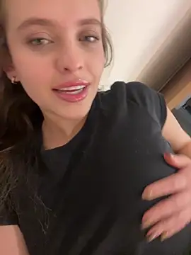 MARiana2619 online show from February 20, 2026, 5:04 am