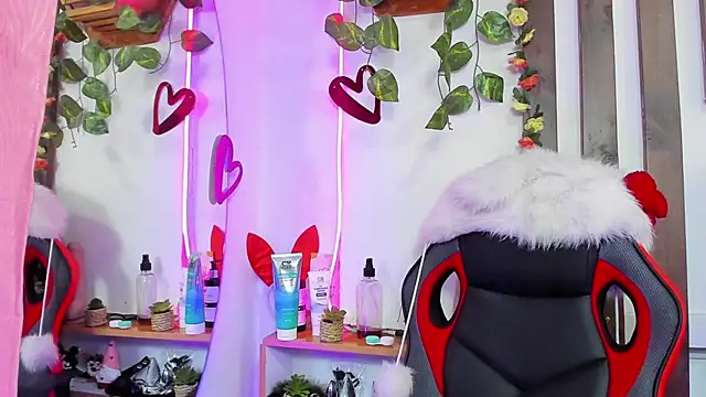 MeowMota  online show from May 31, 2026, 5:29 pm