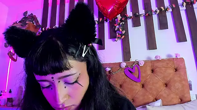 MeowMota  online show from February 18, 2026, 6:04 pm