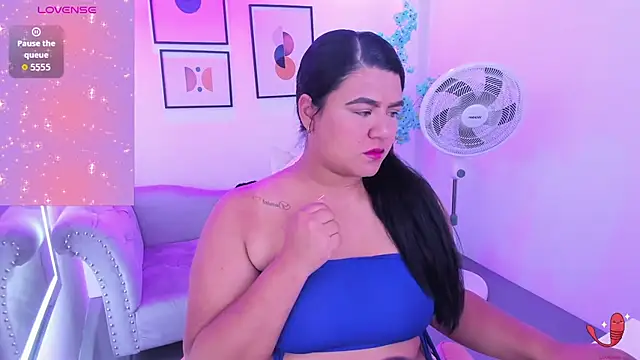 Emiily  Rousse online show from January 7, 2026, 1:05 pm