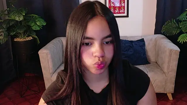 Snapshot of SofiaMante_ chatting on February 4, 2026, 9:21 pm SofiaMante online show from February 4, 2026, 9:21 pm