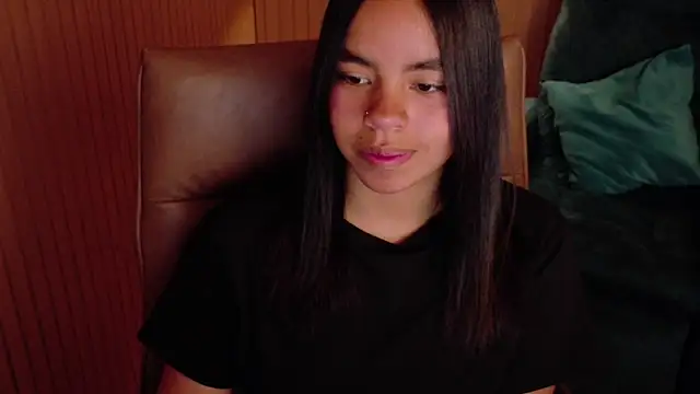 Snapshot of SofiaMante_ chatting on February 28, 2026, 5:34 pm SofiaMante online show from February 28, 2026, 5:34 pm