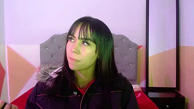 Snapshot of sofiaspring chatting on July 18, 2026, 3:20 pm sofiaspring online show from July 18, 2026, 3:20 pm