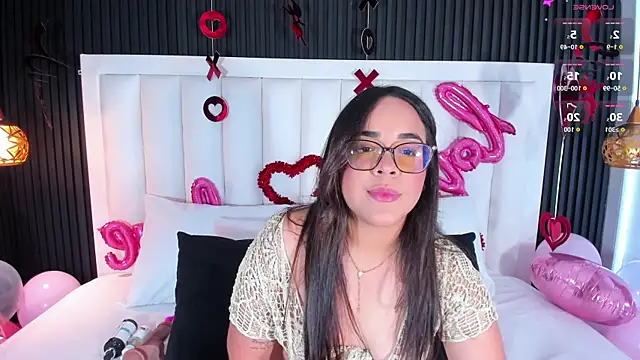 Snapshot of FireDollx chatting on February 17, 2026, 4:21 am FireDollx online show from February 17, 2026, 4:21 am