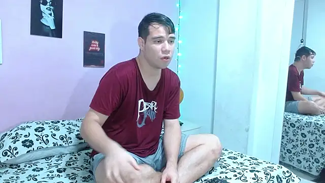 Snapshot of queen_night19 chatting on January 15, 2026, 12:52 pm queen night19 online show from January 15, 2026, 12:52 pm