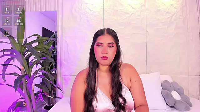 LunaKarther online show from April 12, 2026, 4:16 am