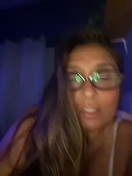 Annalua73 online show from January 7, 2026, 10:59 pm