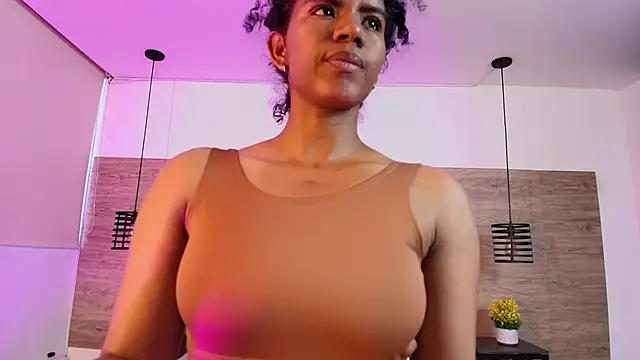 Ellie-Alves online show from June 23, 2026, 4:27 pm