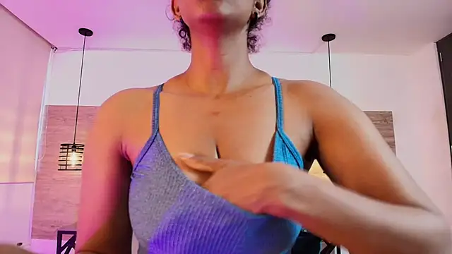 Ellie-Alves online show from July 3, 2026, 2:34 pm