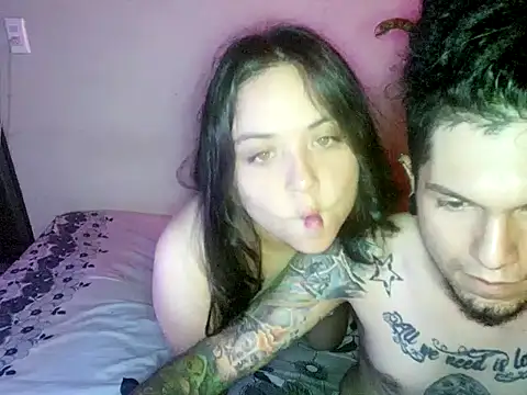 steffandjoshh420 online show from February 4, 2026, 2:06 am