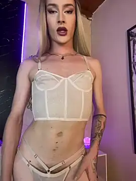 Alana Stone online show from July 3, 2026, 7:09 pm