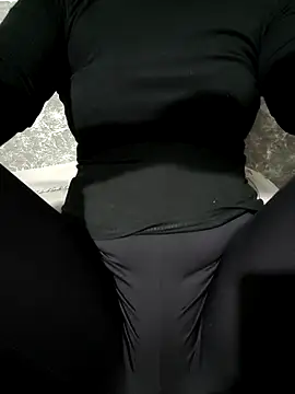 Snapshot of -LunaLust chatting on January 16, 2026, 4:05 am -LunaLust online show from January 16, 2026, 4:05 am