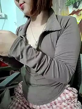 Snapshot of -LunaLust chatting on February 7, 2026, 3:03 am -LunaLust online show from February 7, 2026, 3:03 am