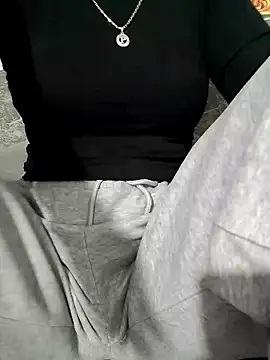 Snapshot of -LunaLust chatting on January 8, 2026, 1:55 am -LunaLust online show from January 8, 2026, 1:55 am