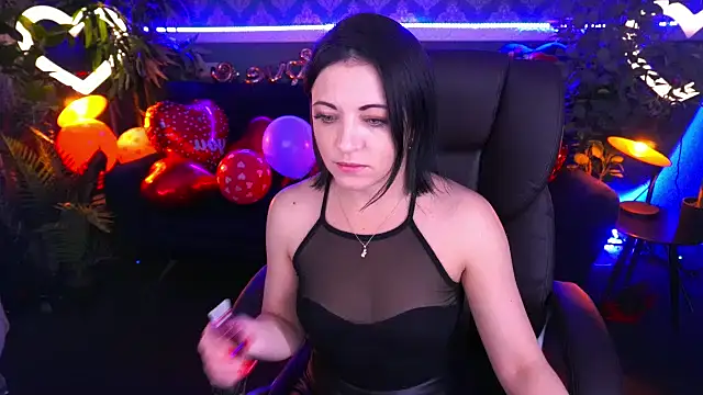 Snapshot of Dafni_Monn chatting on February 18, 2025, 6:37 am Dafni Monn online show from February 18, 2025, 6:37 am