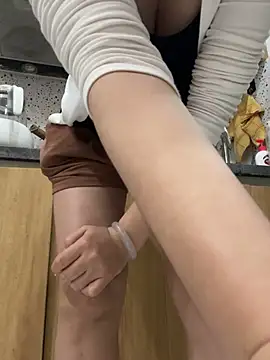 SISI-SEXXY online show from February 3, 2026, 1:49 pm