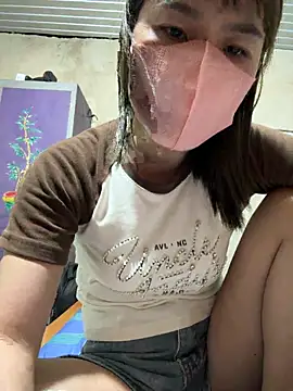 July-love online show from February 18, 2026, 2:02 pm