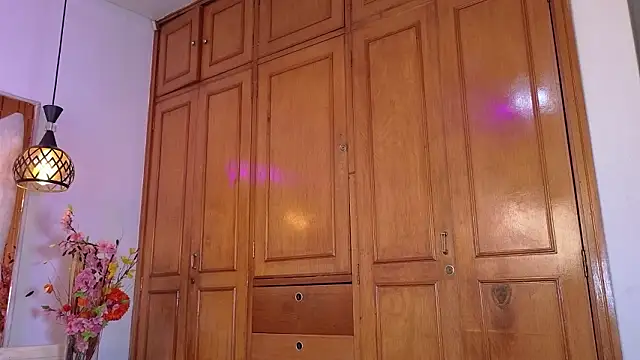 zoevg online show from February 26, 2026, 12:27 pm