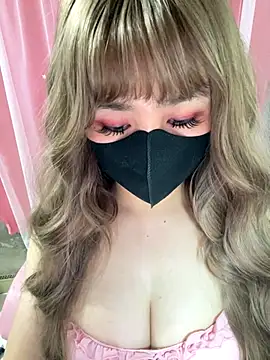 Snapshot of -Violet-t chatting on January 8, 2026, 7:14 am -Violet-t online show from January 8, 2026, 7:14 am