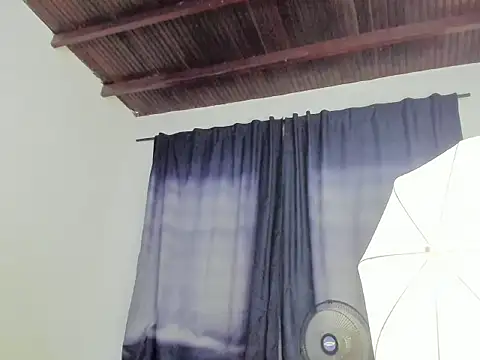 Snapshot of _lissa_02 chatting on January 18, 2026, 1:42 am lissa 02 online show from January 18, 2026, 1:42 am