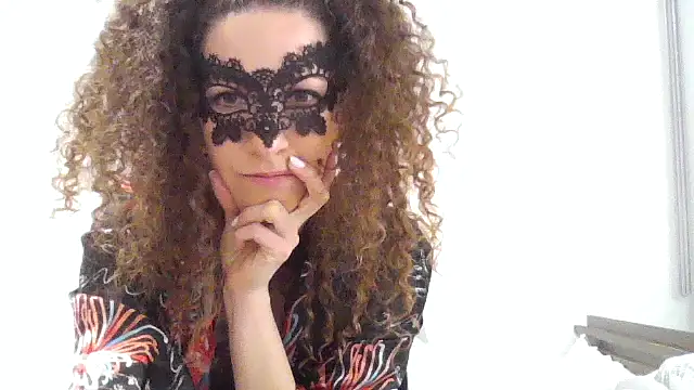 ZaraFoxxxx online show from February 13, 2026, 11:49 pm