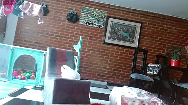 Lia rouse04 online show from February 14, 2026, 1:00 pm