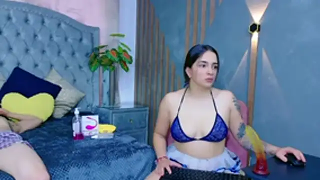 Snapshot of CailinANDlucaz chatting on February 8, 2026, 1:09 pm CailinANDlucaz online show from February 8, 2026, 1:09 pm