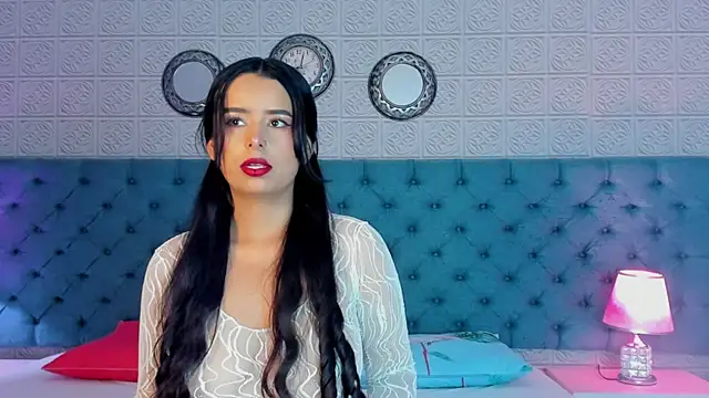 Snapshot of TinyRosee chatting on March 3, 2026, 8:05 pm TinyRosee online show from March 3, 2026, 8:05 pm