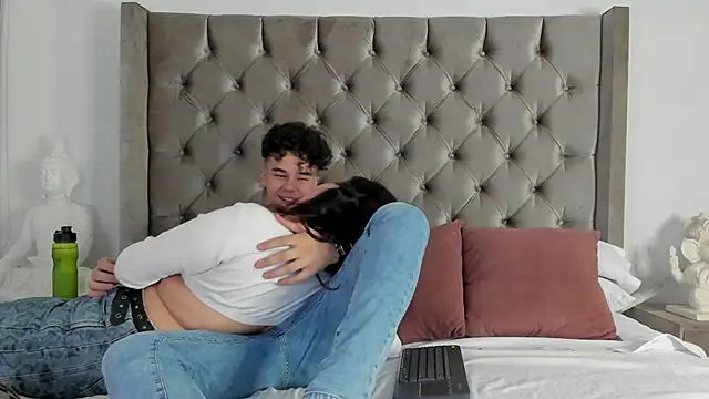 Snapshot of RedNDizzy chatting on February 13, 2026, 12:21 am RedNDizzy online show from February 13, 2026, 12:21 am