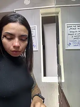 Electra Darkk online show from April 10, 2026, 4:25 pm