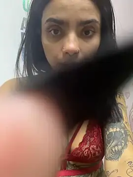 Snapshot of Electra_Darkk chatting on February 17, 2026, 4:37 pm Electra Darkk online show from February 17, 2026, 4:37 pm