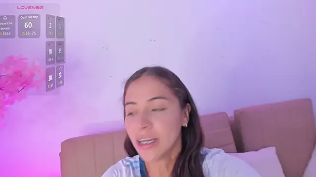 Snapshot of DollMey_ chatting on January 13, 2026, 10:19 am DollMey online show from January 13, 2026, 10:19 am