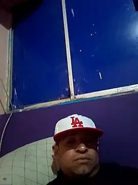 Snapshot of yoguitolokoche chatting on January 10, 2026, 11:49 am yoguitolokoche online show from January 10, 2026, 11:49 am