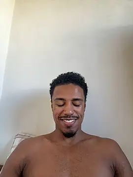 Snapshot of LorenzoBlack27 chatting on April 26, 2026, 7:33 pm LorenzoBlack27 online show from April 26, 2026, 7:33 pm
