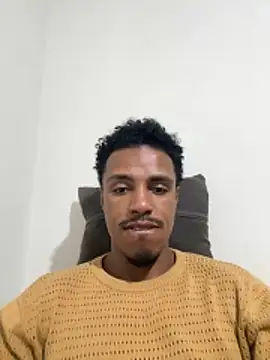 Snapshot of LorenzoBlack27 chatting on April 28, 2026, 2:10 am LorenzoBlack27 online show from April 28, 2026, 2:10 am