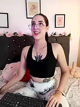 RoseNyx online show from February 7, 2026, 3:31 pm