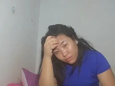 Zyeiii online show from June 9, 2026, 7:48 pm
