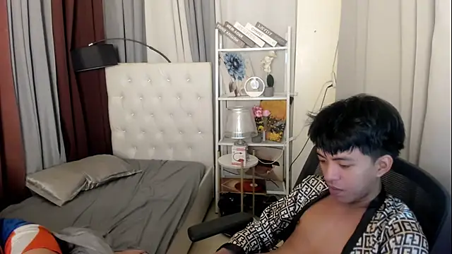 davincihugecock online show from June 9, 2026, 3:40 am