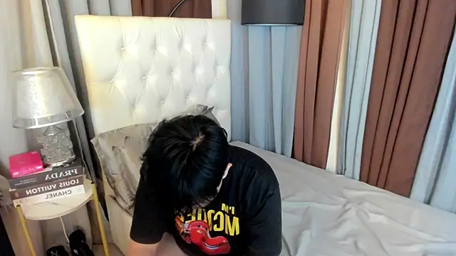 davincihugecock online show from July 12, 2026, 6:09 pm
