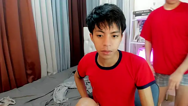 davincihugecock online show from April 17, 2026, 5:05 pm