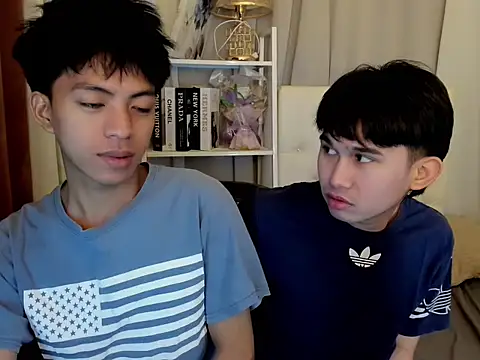 Snapshot of davincihugecock chatting on February 27, 2026, 4:29 pm davincihugecock online show from February 27, 2026, 4:29 pm