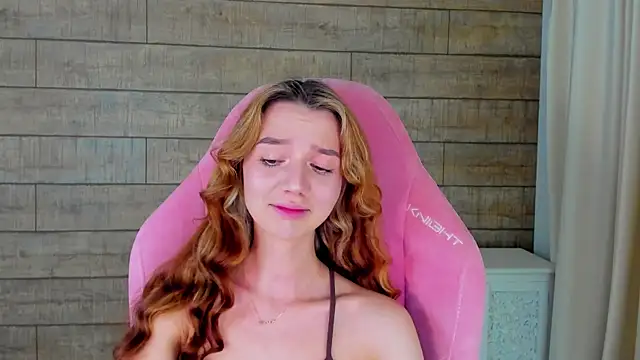 Snapshot of VanessaVienne chatting on February 28, 2026, 4:28 pm VanessaVienne online show from February 28, 2026, 4:28 pm