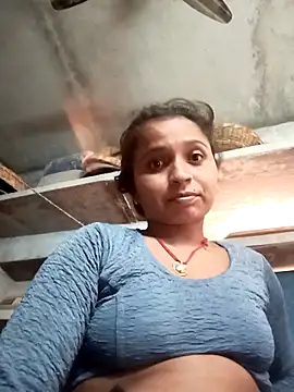 Snapshot of Hirdesh_sahu chatting on June 18, 2026, 9:14 am Hirdesh sahu online show from June 18, 2026, 9:14 am