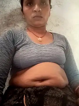 Snapshot of Hirdesh_sahu chatting on July 14, 2026, 5:01 am Hirdesh sahu online show from July 14, 2026, 5:01 am