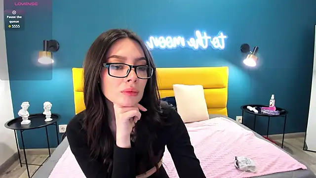 IvyDainty online show from April 2, 2026, 1:35 am