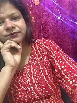 Attractive Queen  online show from March 9, 2026, 4:27 am