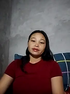 Snapshot of miray- chatting on April 22, 2026, 11:50 am miray- online show from April 22, 2026, 11:50 am