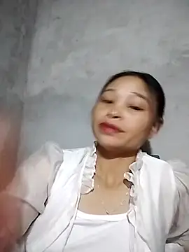 Snapshot of miray- chatting on May 7, 2026, 1:03 pm miray- online show from May 7, 2026, 1:03 pm