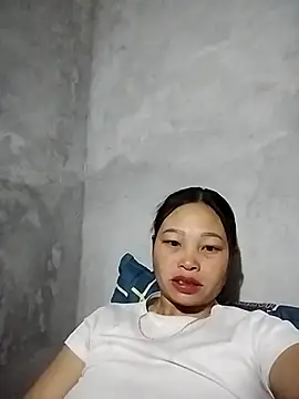 Snapshot of miray- chatting on April 29, 2026, 5:30 pm miray- online show from April 29, 2026, 5:30 pm