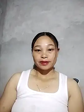 Snapshot of miray- chatting on May 18, 2026, 2:00 pm miray- online show from May 18, 2026, 2:00 pm